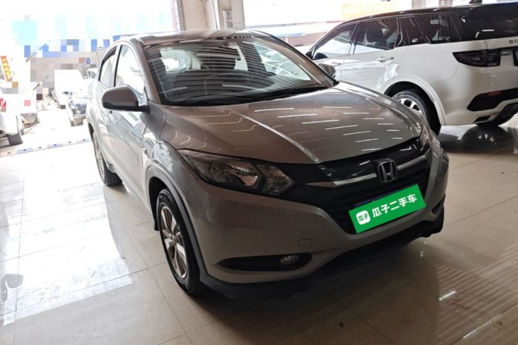 Used Honda Vezel 2017 1.5L CVT 2WD Comfort Model Front Right 45 Deg