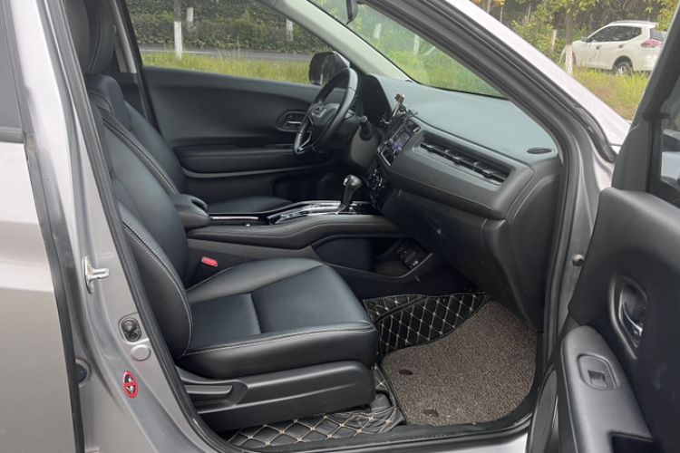 Used Honda Vezel 2017 1.5L CVT 2WD Comfort Model Interior 1
