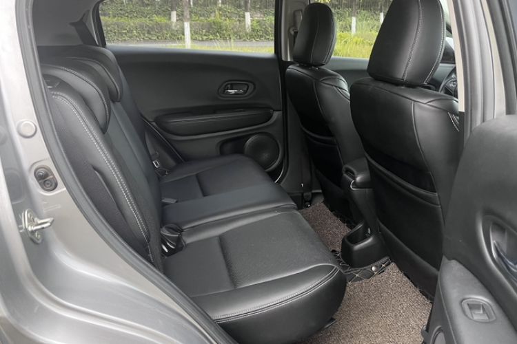 Used Honda Vezel 2017 1.5L CVT 2WD Comfort Model Interior 7