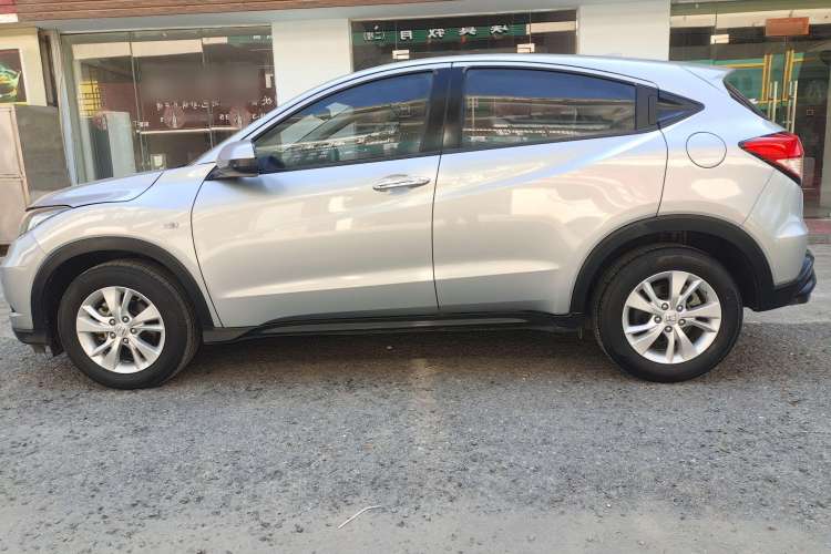 Used Honda Vezel 2017 1.5L CVT 2WD Comfort Model Left Side