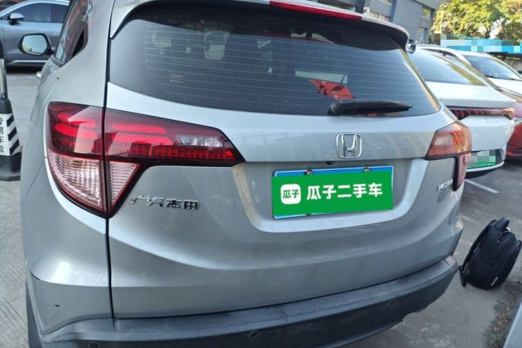 Used Honda Vezel 2017 1.8L CVT Front-Wheel Drive Pioneer Edition Rear