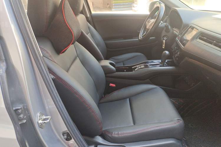 Used Honda Vezel 2017 1.5L CVT 2WD Comfort Model Right Front Seat