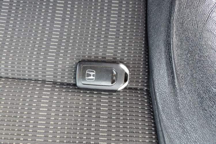 Used Honda Vezel 2017 1.8L CVT Front-Wheel Drive Pioneer Edition Vehicle Key
