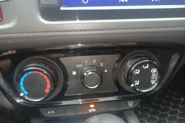 Used Honda Vezel 2017 1.5L CVT 2WD Comfort Model Audio And AC Panel