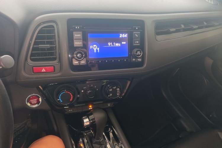 Used Honda Vezel 2017 1.5L CVT 2WD Comfort Model Audio And AC Panel