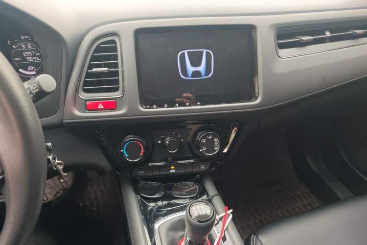 Used Honda Vezel 2017 1.5L manual two-wheel drive Comfort trim level Audio And AC Panel