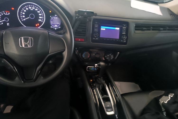 Used Honda Vezel 2017 1.5L CVT 2WD Comfort Model Center Console