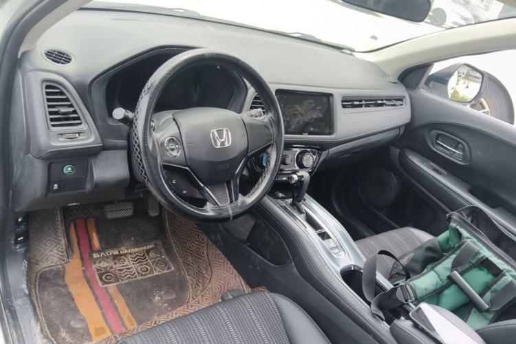Used Honda Vezel 2017 1.8L CVT Front-Wheel Drive Pioneer Edition Center Console