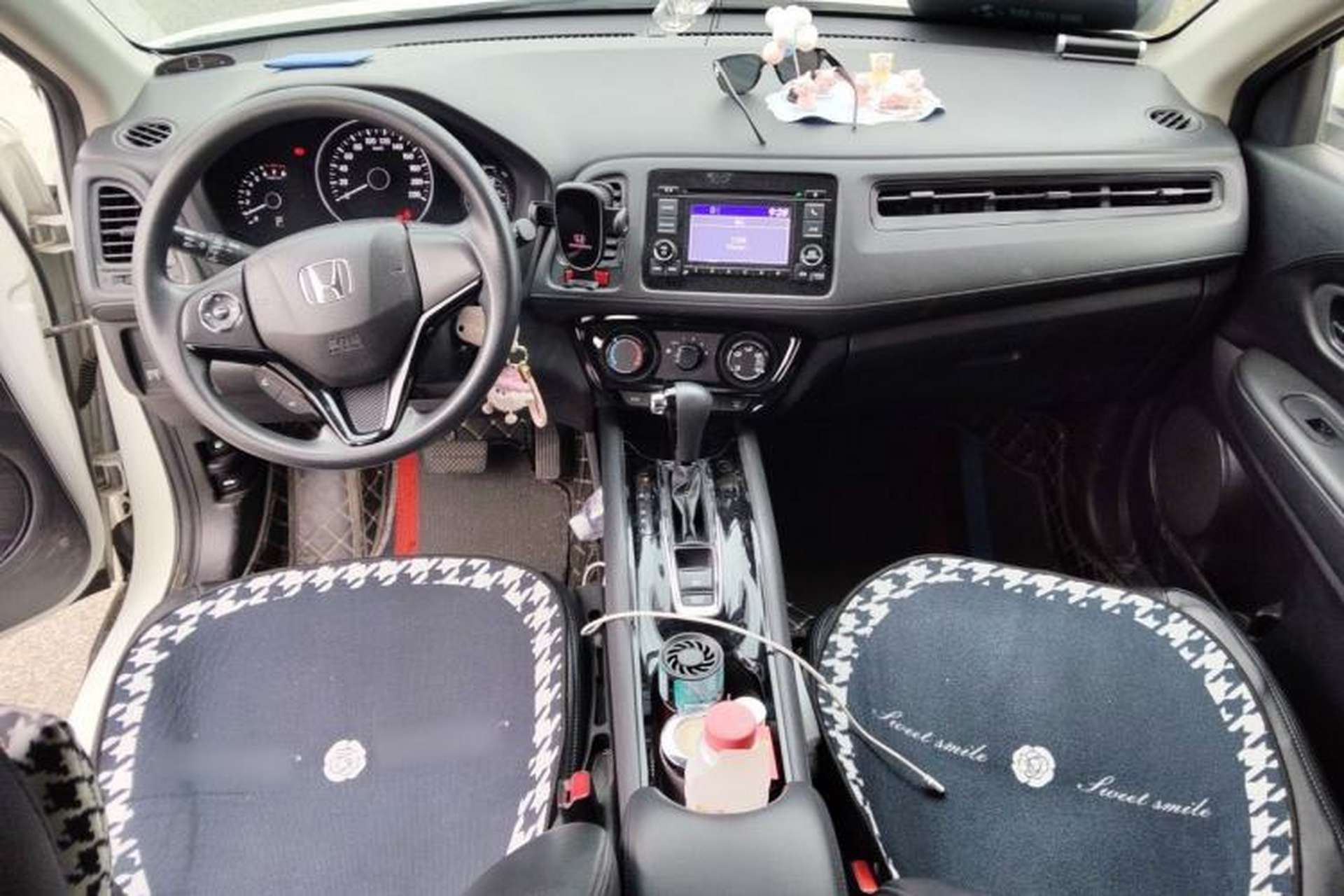 Used Honda Vezel 2017 1.5L CVT 2WD Comfort Model Center Console