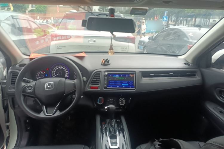 Used Honda Vezel 2017 1.5L CVT 2WD Comfort Model Center Console