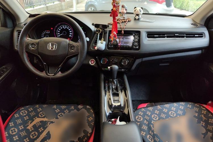 Used Honda Vezel 2017 1.8L CVT Front-Wheel Drive Pioneer Edition Center Console