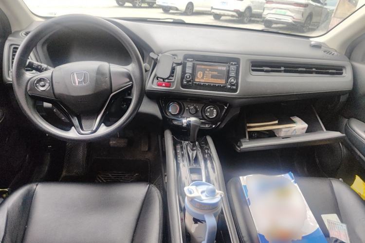 Used Honda Vezel 2017 1.5L CVT 2WD Comfort Model Center Console