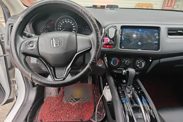 Used Honda Vezel 2017 1.8L CVT Front-Wheel Drive Pioneer Edition Center Console