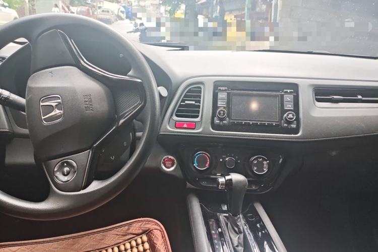 Used Honda Vezel 2017 1.8L CVT Front-Wheel Drive Pioneer Edition Center Console