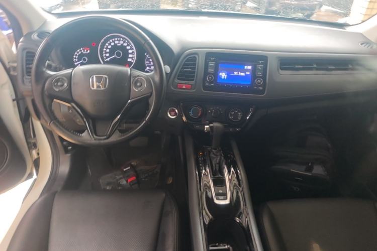 Used Honda Vezel 2017 1.5L CVT 2WD Comfort Model Center Console