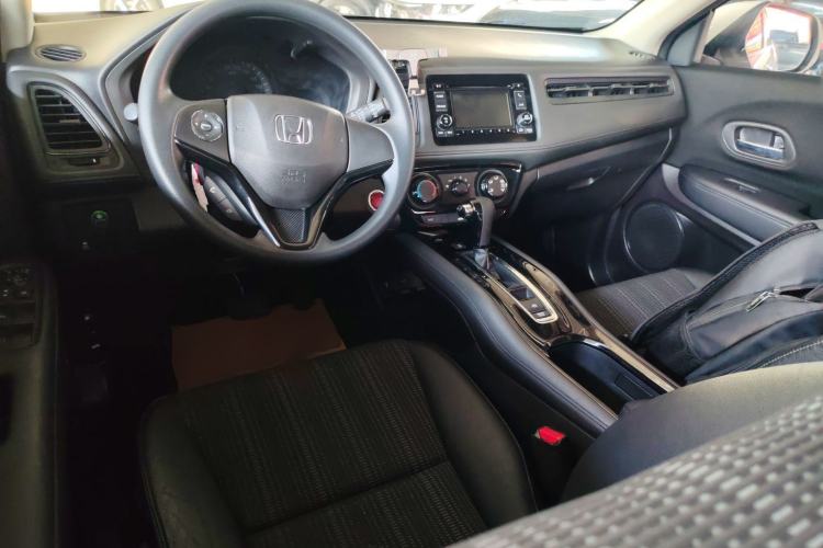 Used Honda Vezel 2017 1.8L CVT Front-Wheel Drive Pioneer Edition Center Console
