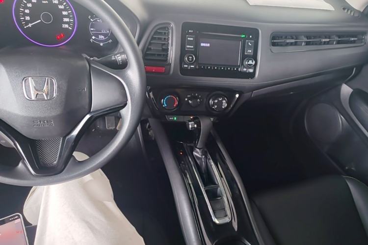 Used Honda Vezel 2017 1.5L CVT 2WD Comfort Model Center Console