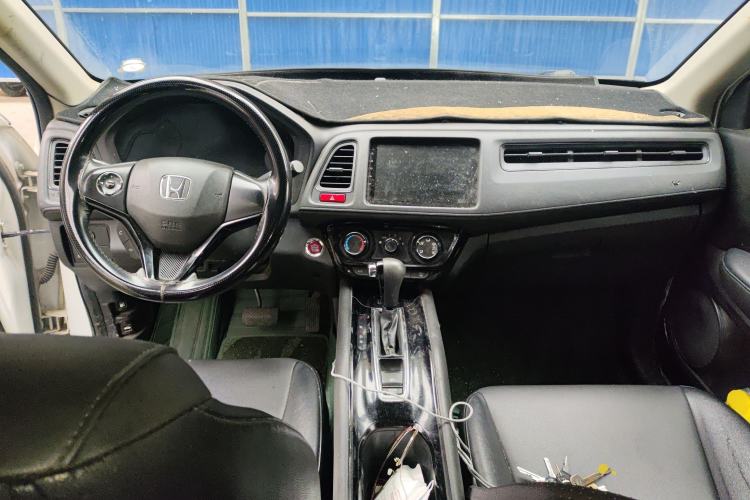 Used Honda Vezel 2017 1.8L CVT Front-Wheel Drive Pioneer Edition Center Console