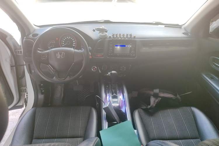 Used Honda Vezel 2017 1.8L CVT Front-Wheel Drive Pioneer Edition Center Console