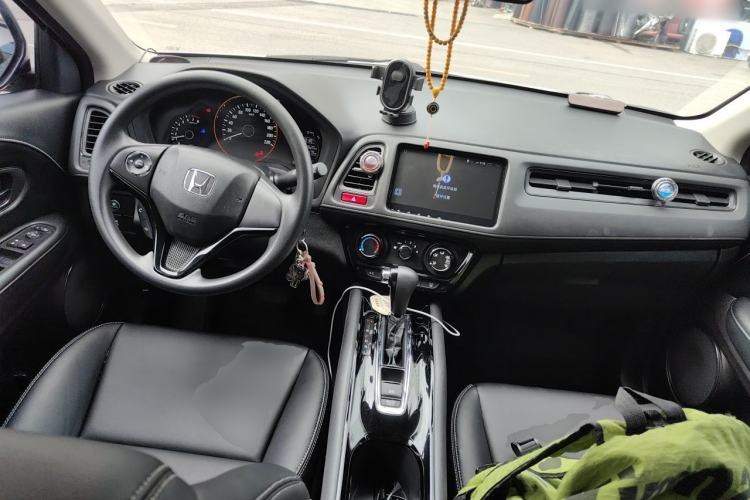 Used Honda Vezel 2017 1.5L CVT 2WD Comfort Model Center Console
