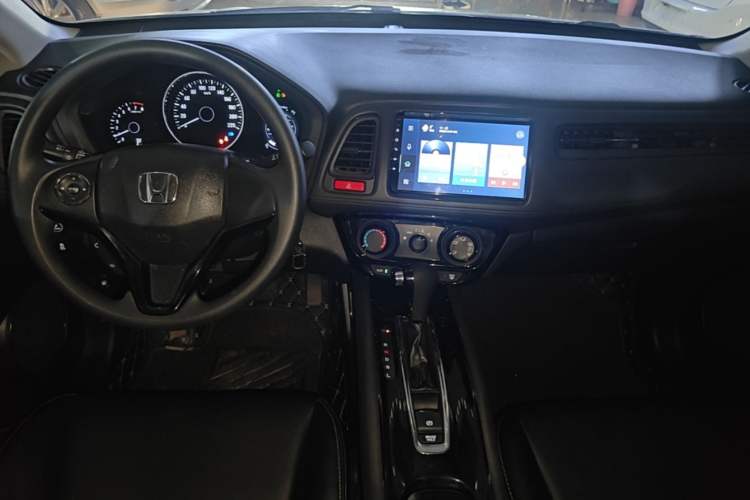 Used Honda Vezel 2017 1.5L CVT 2WD Comfort Model Center Console