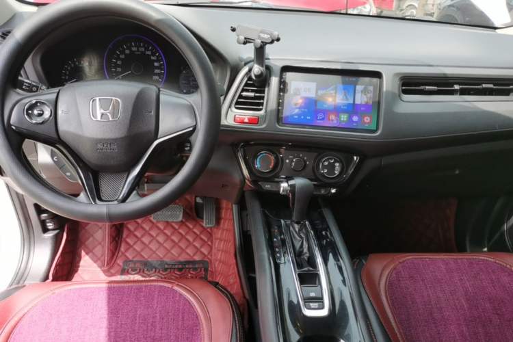 Used Honda Vezel 2017 1.5L CVT 2WD Comfort Model Center Console