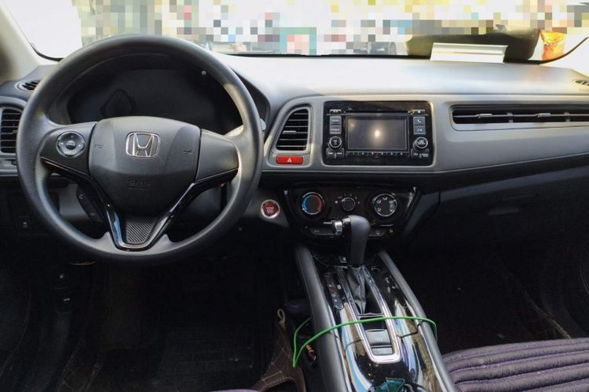 Used Honda Vezel 2017 1.8L CVT Front-Wheel Drive Pioneer Edition Center Console