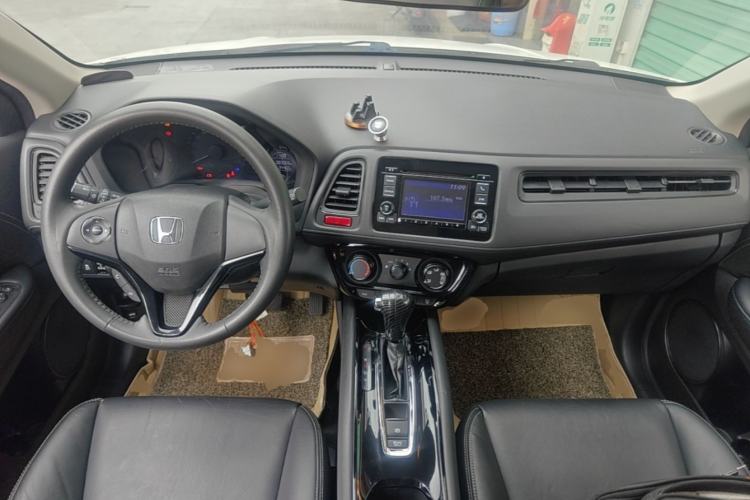 Used Honda Vezel 2017 1.5L CVT 2WD Comfort Model Center Console