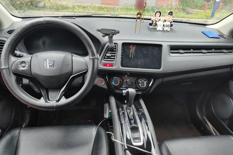 Used Honda Vezel 2017 1.8L CVT Front-Wheel Drive Pioneer Edition Center Console
