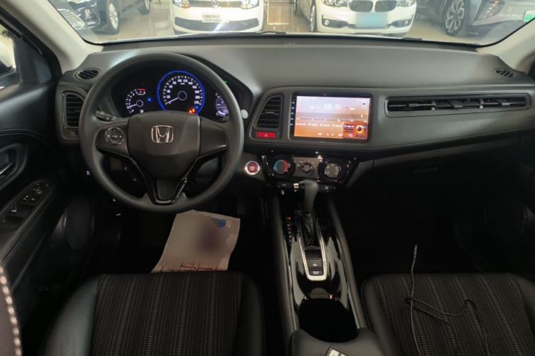 Used Honda Vezel 2017 1.8L CVT Front-Wheel Drive Pioneer Edition Center Console