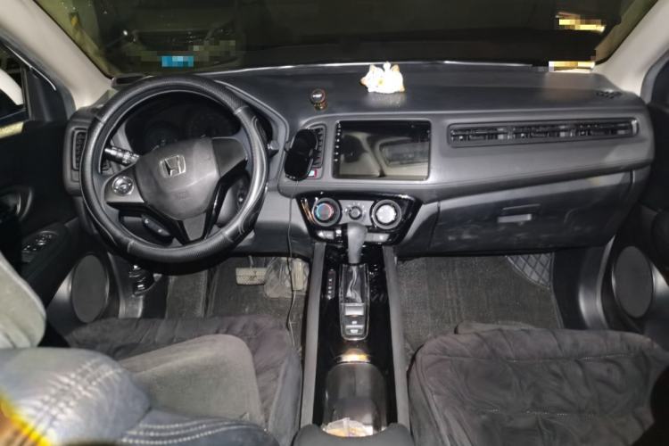 Used Honda Vezel 2017 1.5L CVT 2WD Comfort Model Center Console