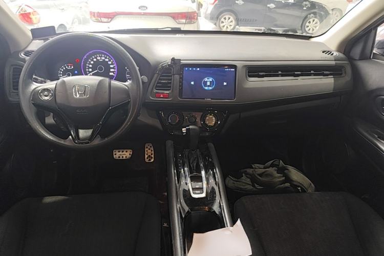 Used Honda Vezel 2017 1.5L CVT 2WD Comfort Model Center Console