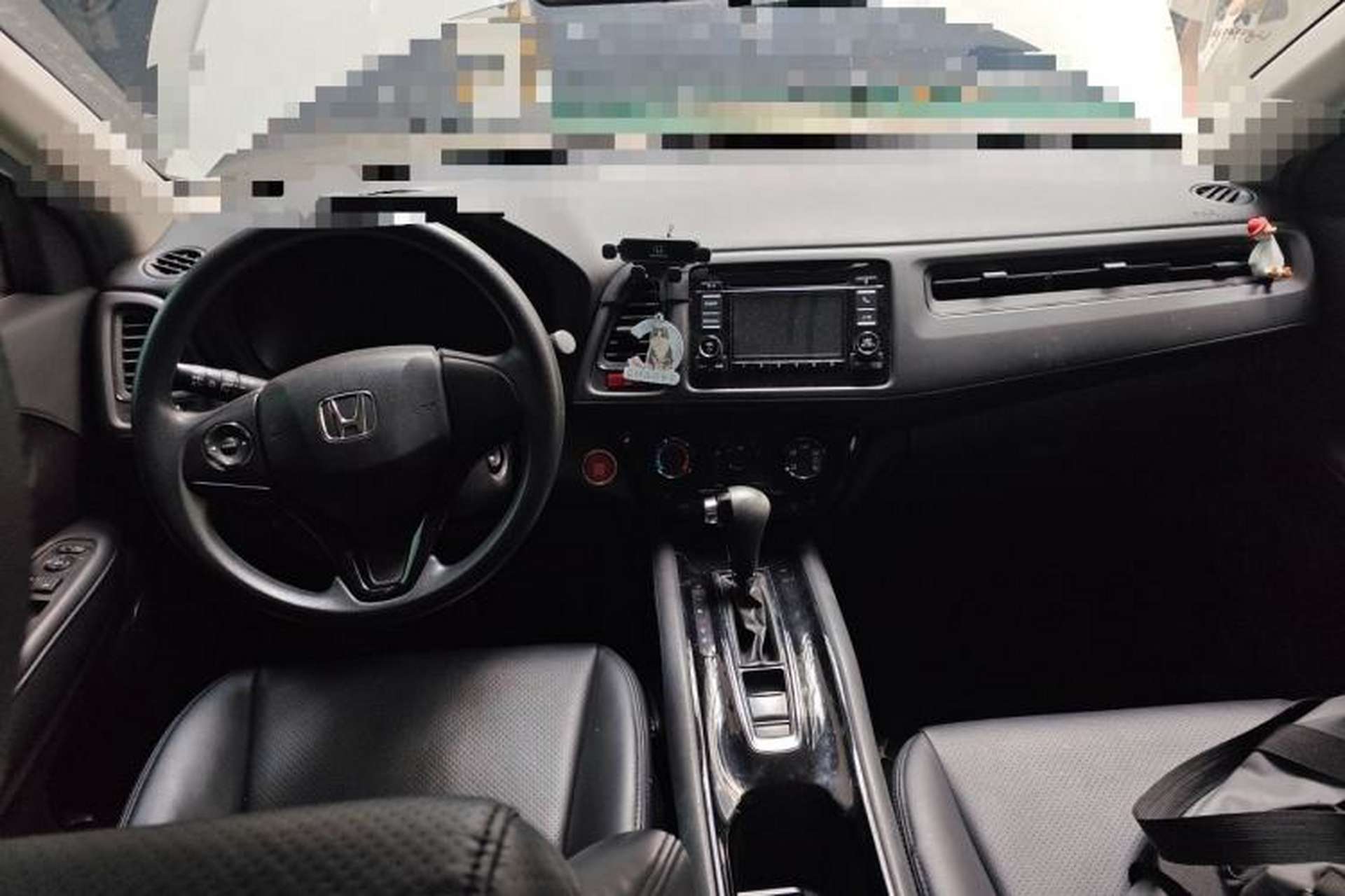 Used Honda Vezel 2017 1.5L CVT 2WD Comfort Model Center Console