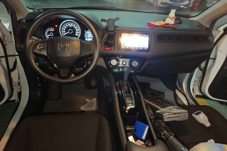 Used Honda Vezel 2017 1.5L CVT 2WD Comfort Model Center Console