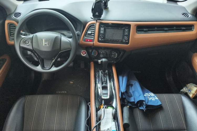 Used Honda Vezel 2017 1.8L CVT Front-Wheel Drive Pioneer Edition Center Console