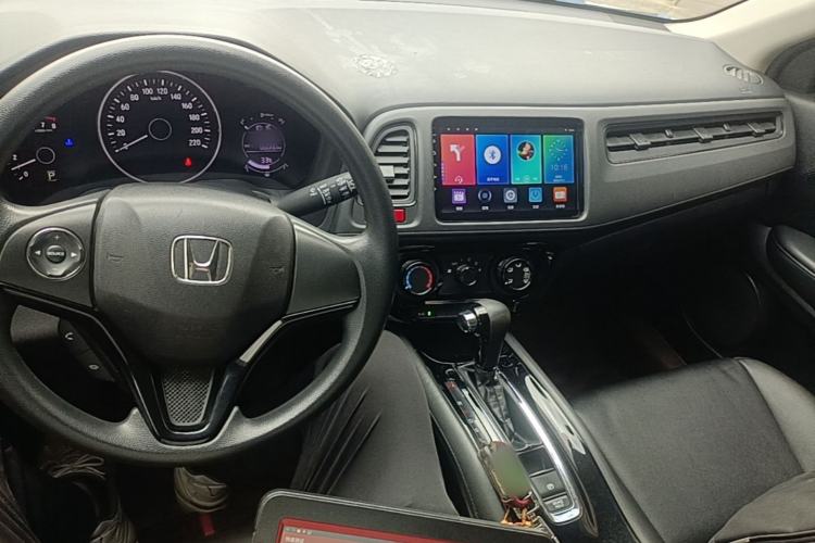 Used Honda Vezel 2017 1.5L CVT 2WD Comfort Model Center Console