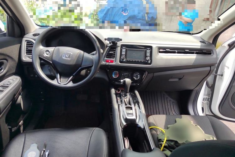 Used Honda Vezel 2017 1.5L CVT 2WD Comfort Model Center Console
