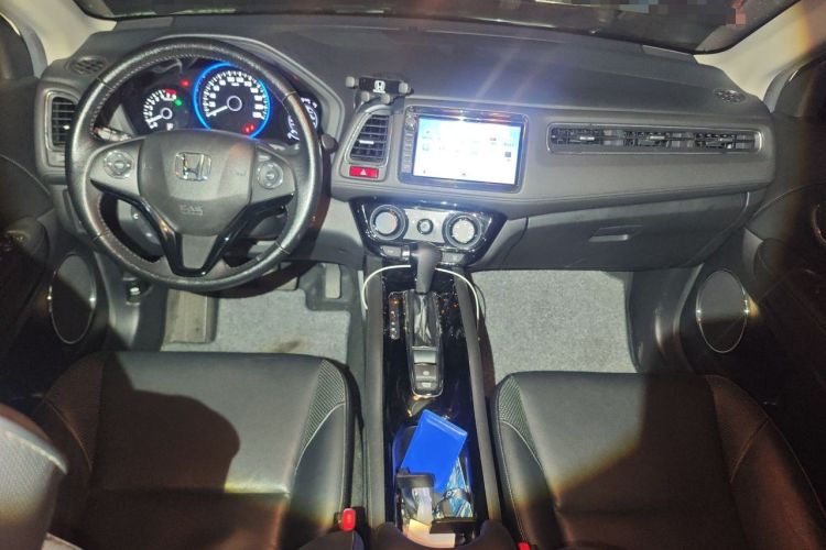 Used Honda Vezel 2017 1.5L CVT 2WD Comfort Model Center Console