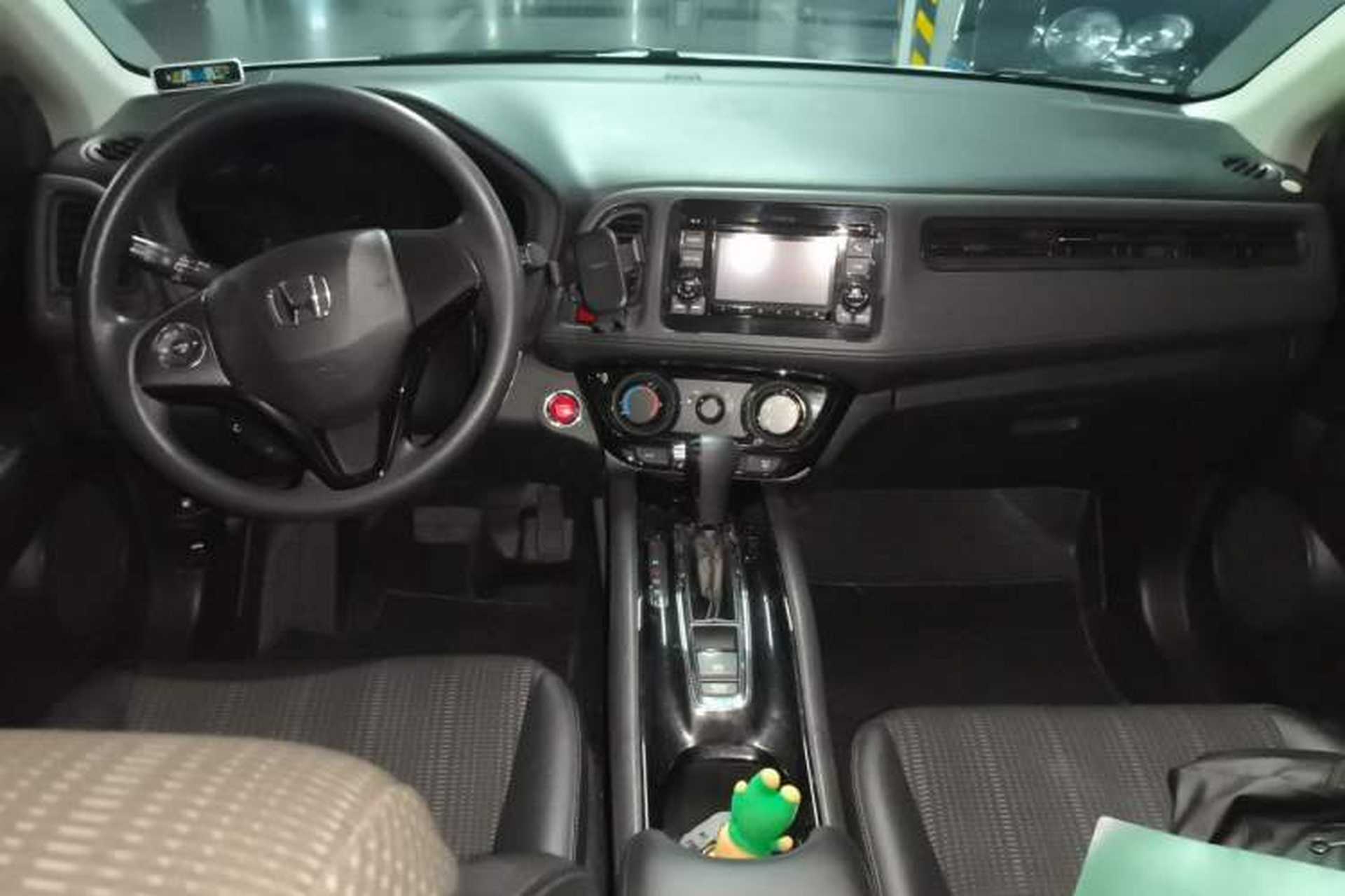 Used Honda Vezel 2017 1.8L CVT Front-Wheel Drive Pioneer Edition Center Console