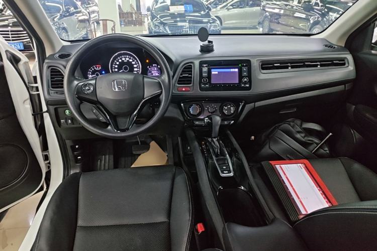 Used Honda Vezel 2017 1.5L CVT 2WD Comfort Model Center Console