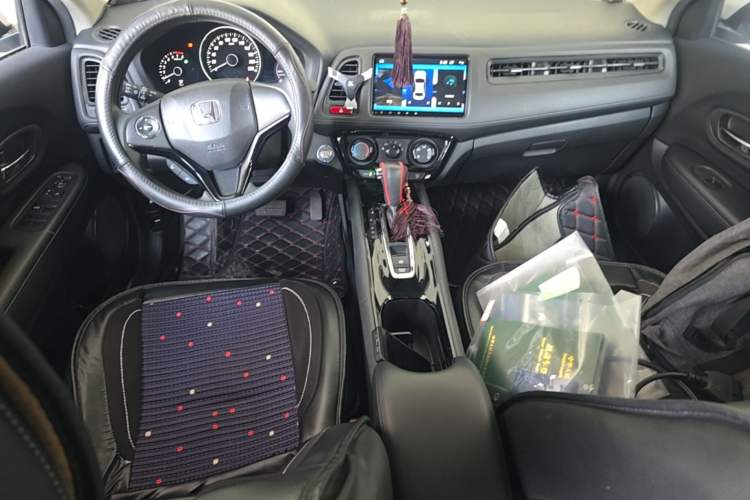 Used Honda Vezel 2017 1.8L CVT Front-Wheel Drive Pioneer Edition Center Console