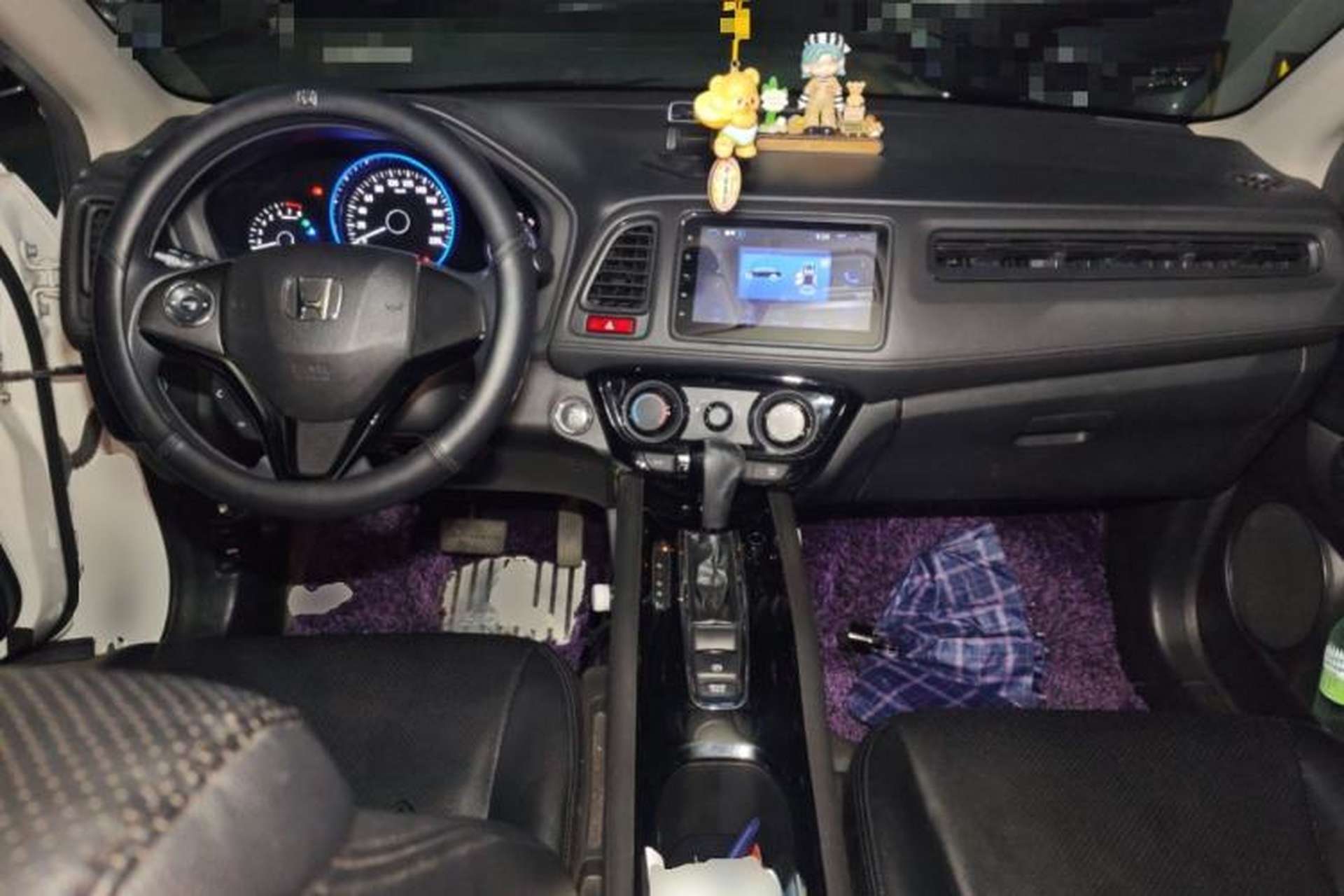 Used Honda Vezel 2017 1.5L CVT 2WD Comfort Model Center Console