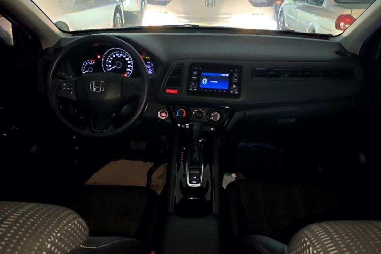 Used Honda Vezel 2017 1.8L CVT Front-Wheel Drive Pioneer Edition Center Console