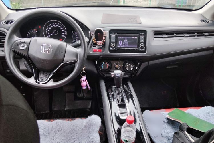 Used Honda Vezel 2017 1.5L CVT 2WD Comfort Model Center Console