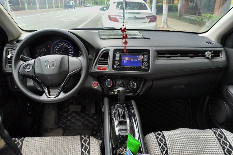 Used Honda Vezel 2017 1.8L CVT Front-Wheel Drive Pioneer Edition Center Console