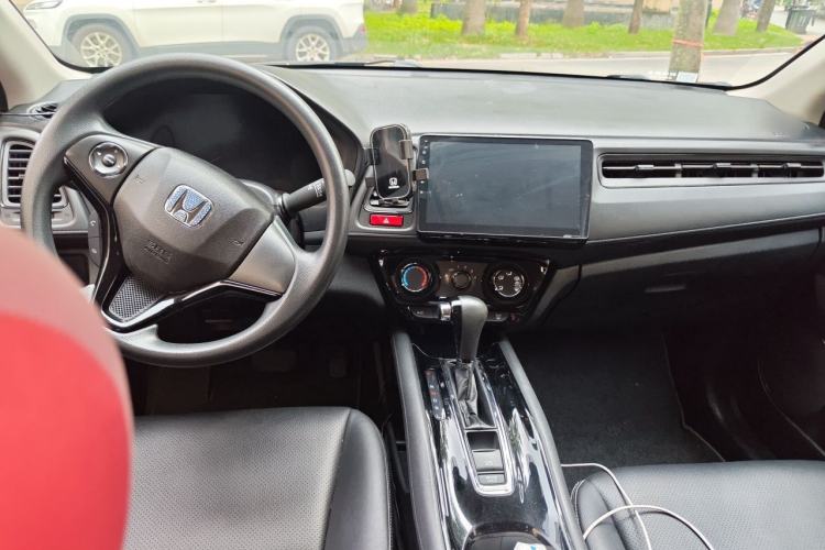 Used Honda Vezel 2017 1.5L CVT 2WD Comfort Model Center Console