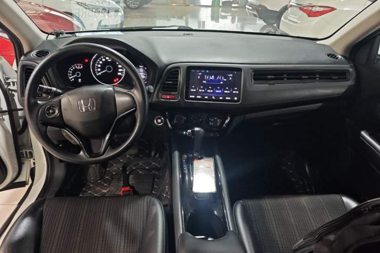 Used Honda Vezel 2017 1.8L CVT Front-Wheel Drive Pioneer Edition Center Console