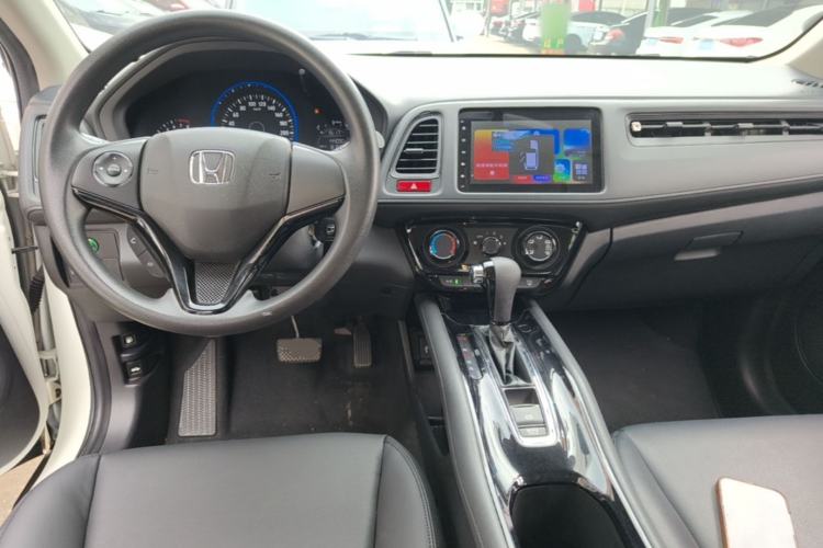 Used Honda Vezel 2017 1.5L CVT 2WD Comfort Model Center Console