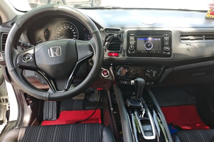 Used Honda Vezel 2017 1.8L CVT Front-Wheel Drive Pioneer Edition Center Console