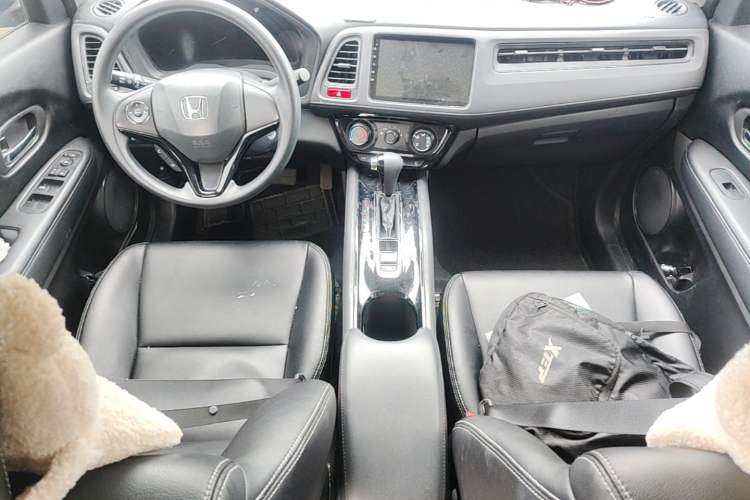 Used Honda Vezel 2017 1.5L CVT 2WD Comfort Model Center Console
